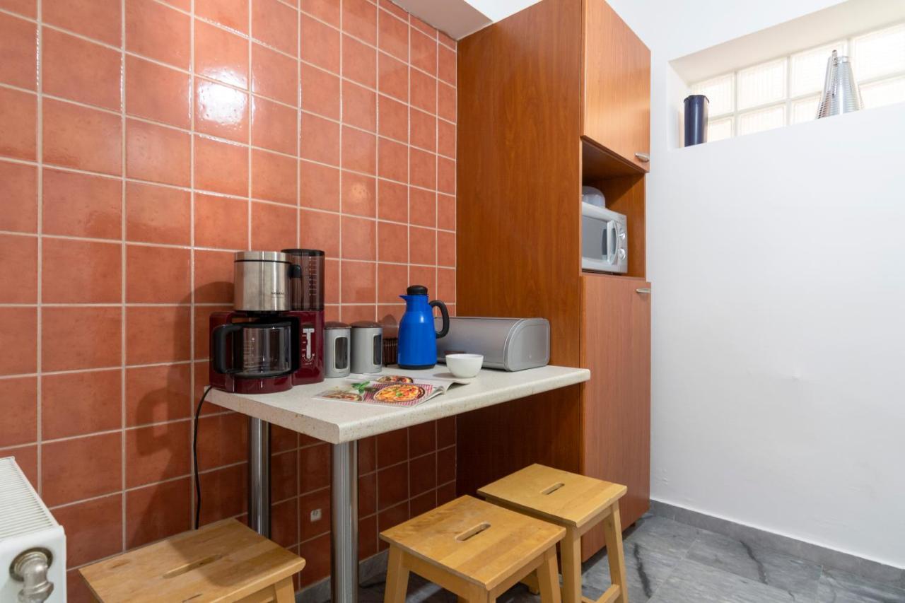 Central 3Bd Apt. Near Acropolis Atenas Exterior foto